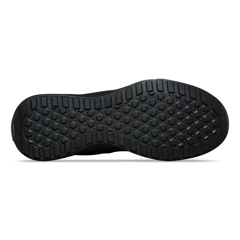 Zapatillas-UA-UltraRange-Rapidweld-Black-White