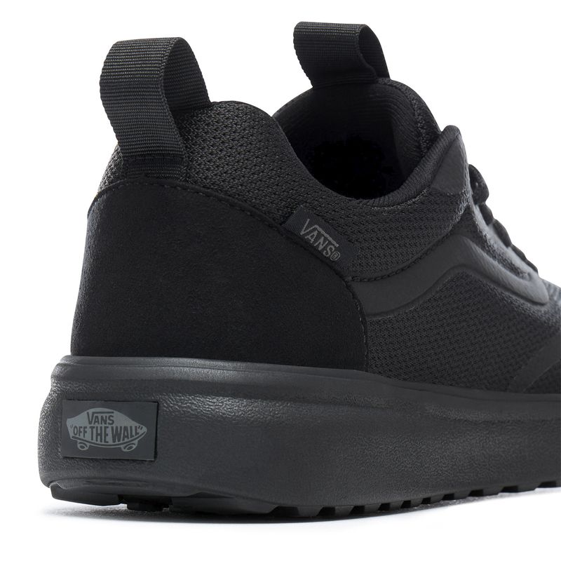 Zapatillas-UA-UltraRange-Rapidweld-Black-White