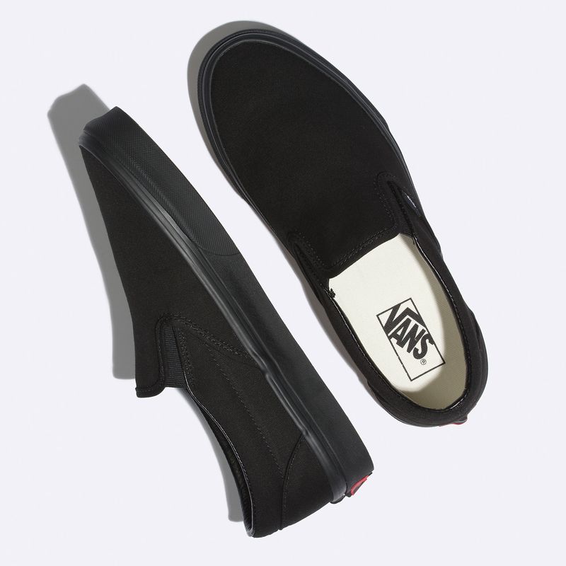 Zapatillas-UA-Classic-Slip-On-Black