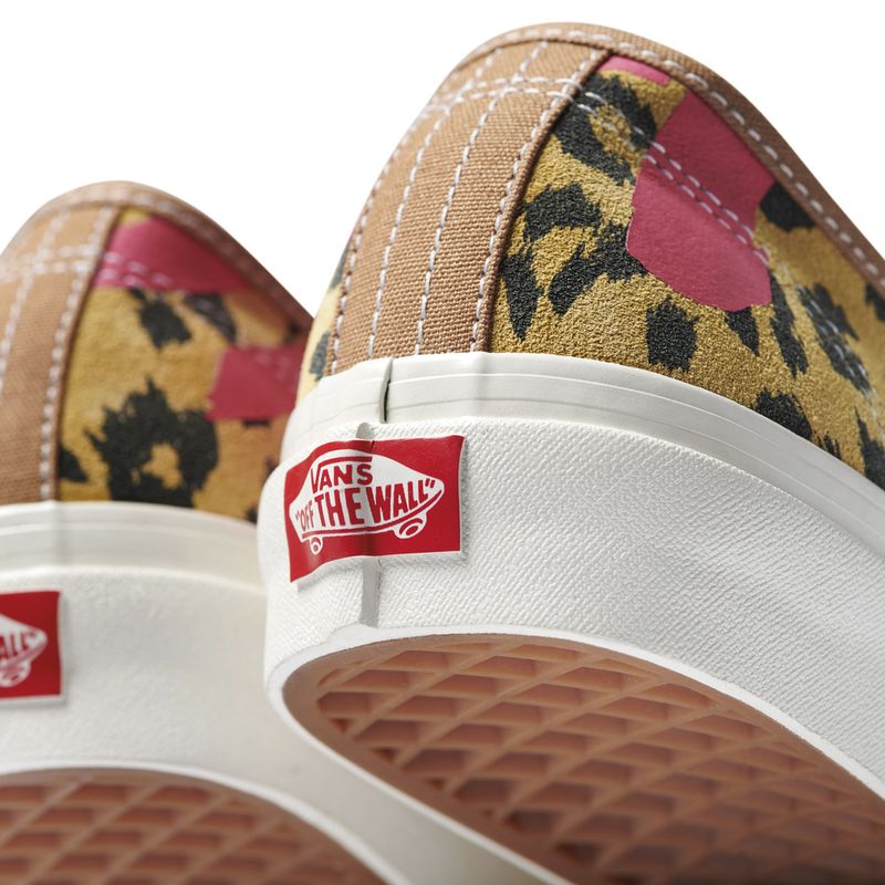Zapatillas-UA-Authentic-44DX-Alva-Skates-Brown-Pink