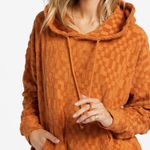 Poleron-Mujer-Shoreline-Sand