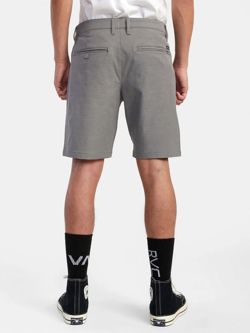 Short-Hombre-Back-In-Hybrid-Gris-RVCA