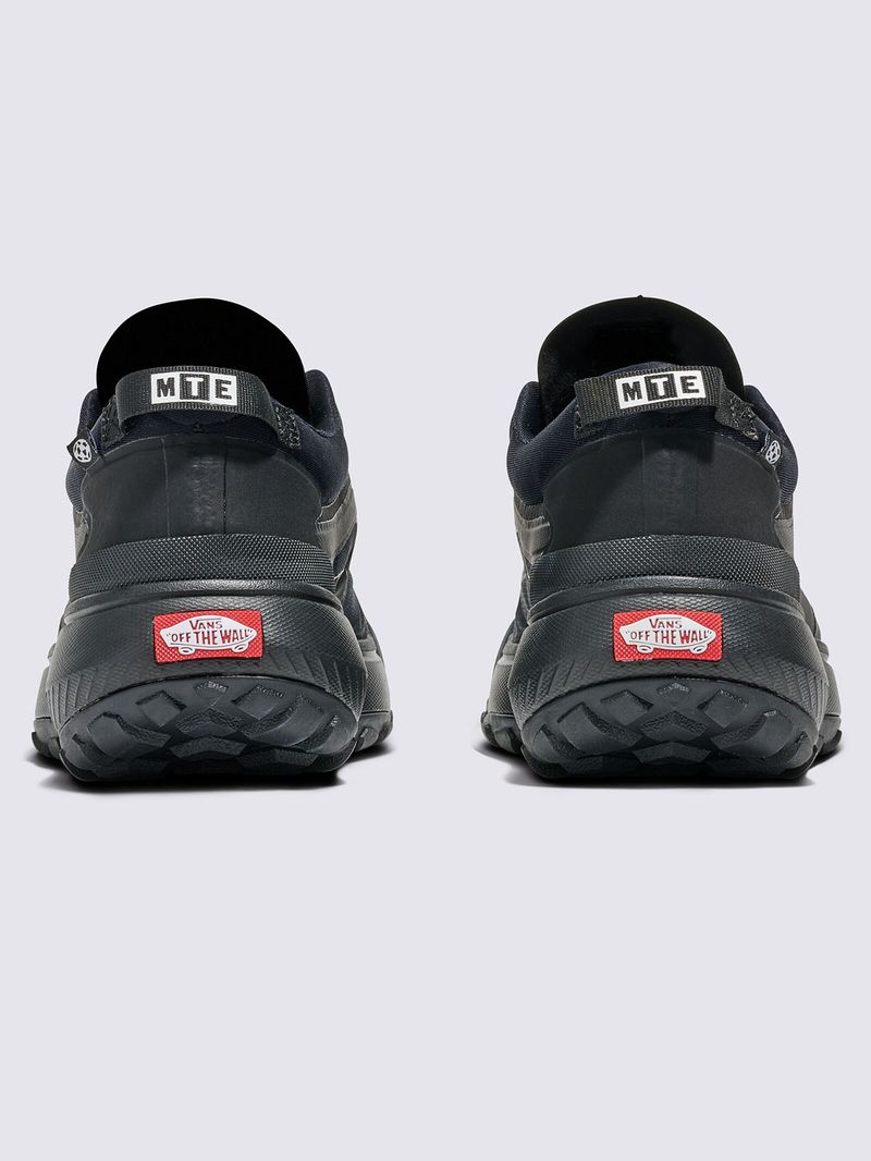 Zapatilla-Casual-Unisex-Mte-Crosspath-Negro-Vans