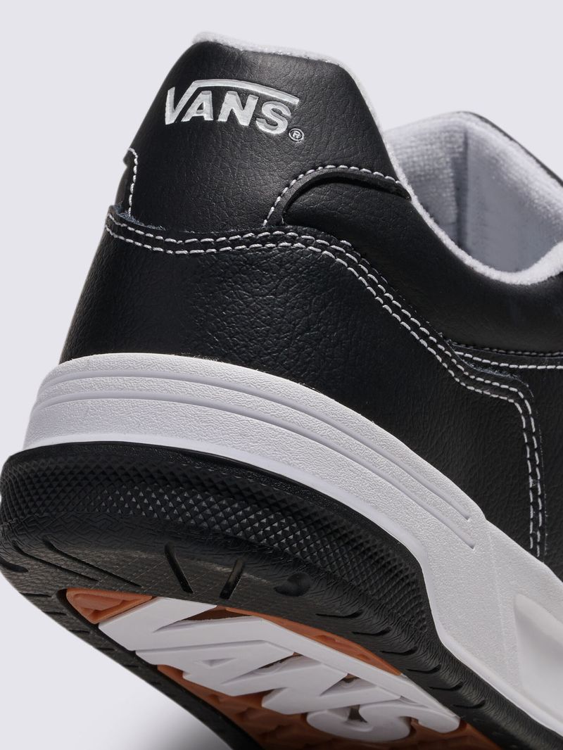 Zapatilla-Urbana-Unisex-Upland-Negro-Vans