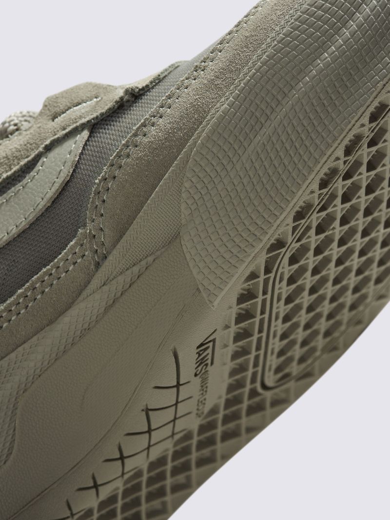 Zapatilla-Urbana-Unisex-Skate-Wayvee-Gris-Vans