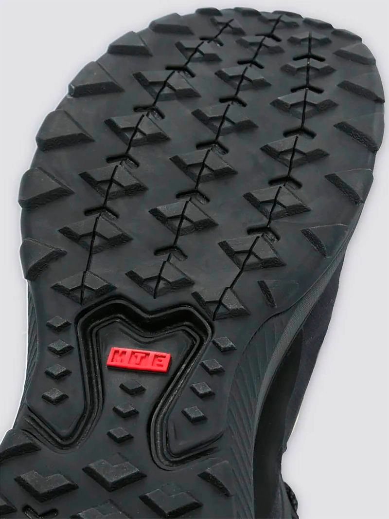 ZAPATILLA-C-CANA-UNISEX-MTE-CROSSPATH-MID-NEGRO-VANS
