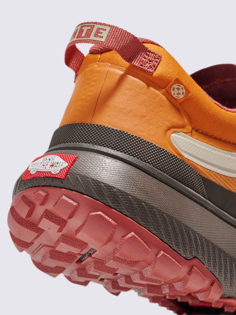 ZAPATILLA-CASUAL-UNISEX-MTE-CROSSPATH-NARANJA-VANS