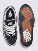 Zapatilla-Urbana-Unisex-Upland-Negro-Vans