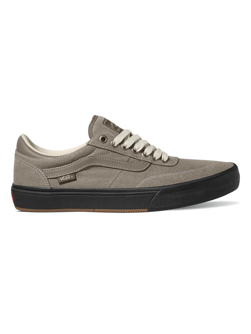 Zapatilla-Casual-Hombre-Skate-Gilbert-Crockett-Gris-Vans