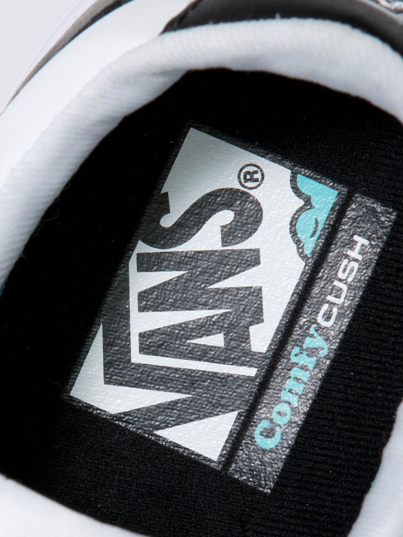 Zapatillas UA Lowland CC (Two-Tone) black/true white