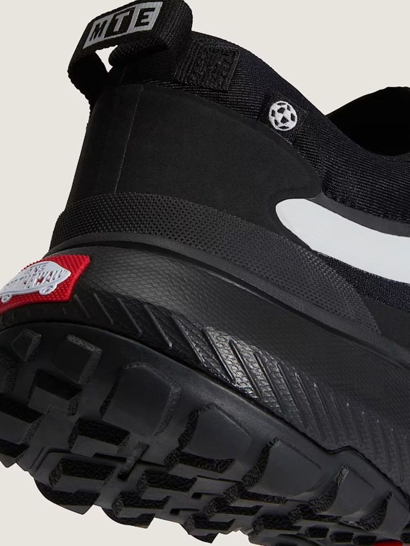 ZAPATILLA UNISEX MTE CROSSPATH NEGRO VANS